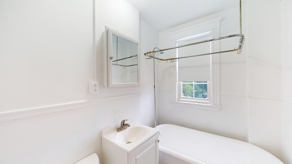 1 bed, 1 bath apartment for rent at 120 Summer St Unit 11, Malden — photo 10 of 16