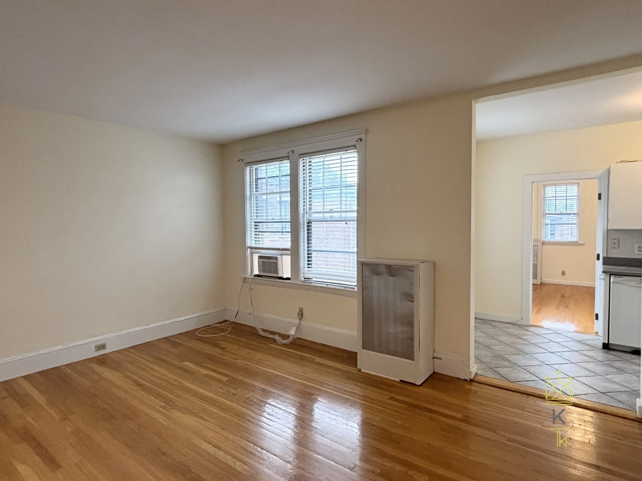 2 bed, 1 bath apartment for rent at 120 Sutherland Rd Unit 11, Brighton — photo 3 of 12