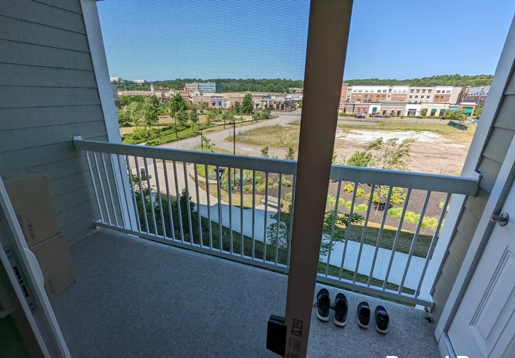 2 bed, 1 bath apartment for rent at 120 University Ave Unit 2212, Westwood — photo 6 of 7