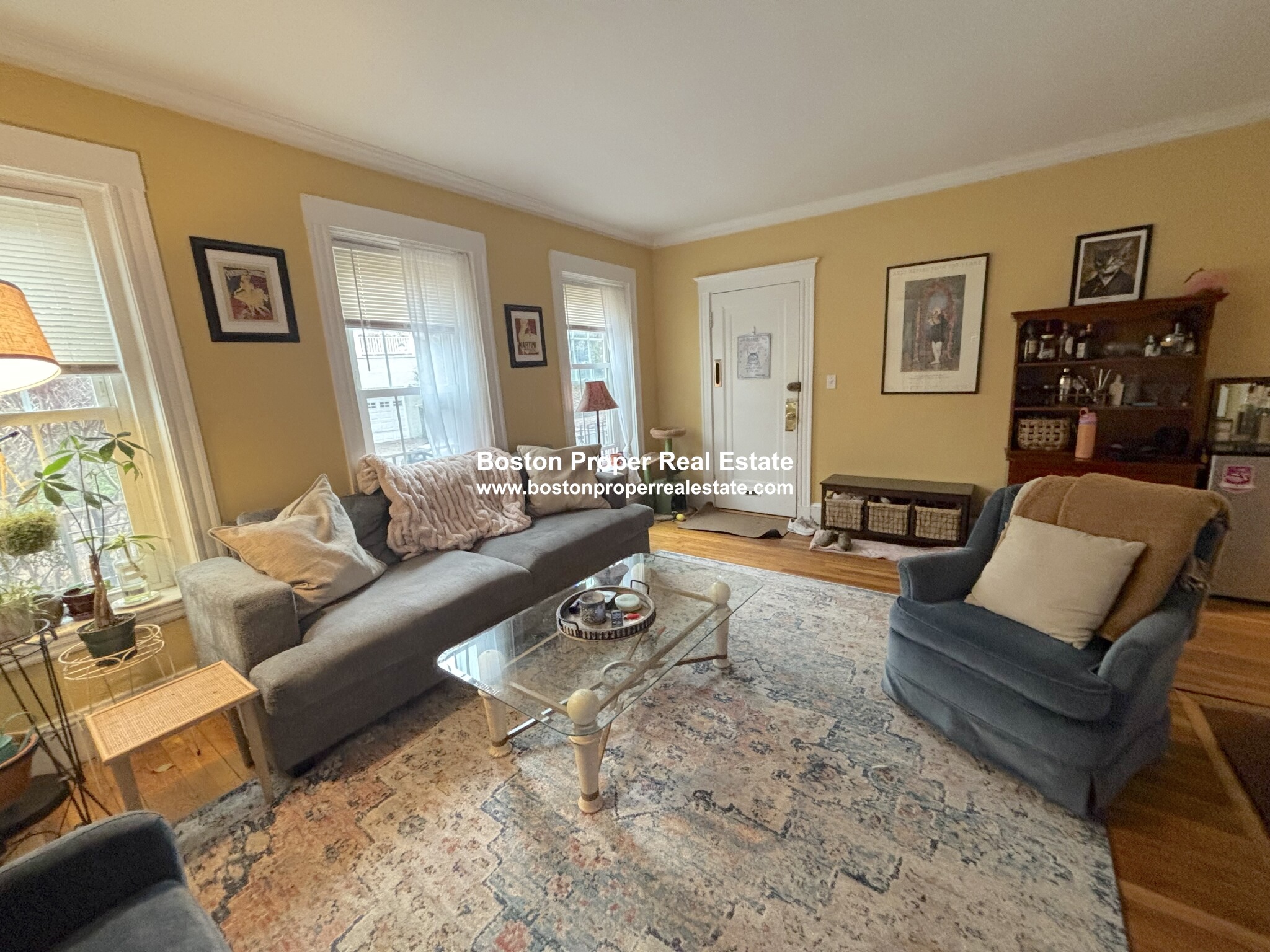 4 bed, 2 bath apartment for rent at 120 University Rd Unit 101, Aspinwall Hill