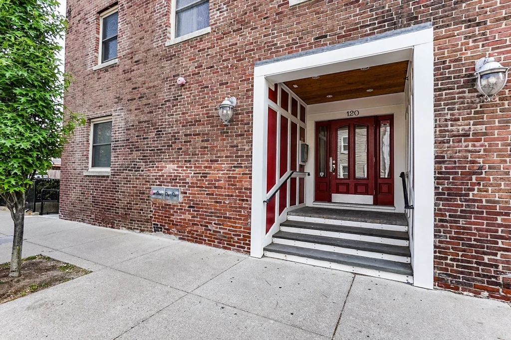 2 bed, 2 bath apartment for rent at 120 W 7th St Unit 105, South Boston — photo 16 of 18