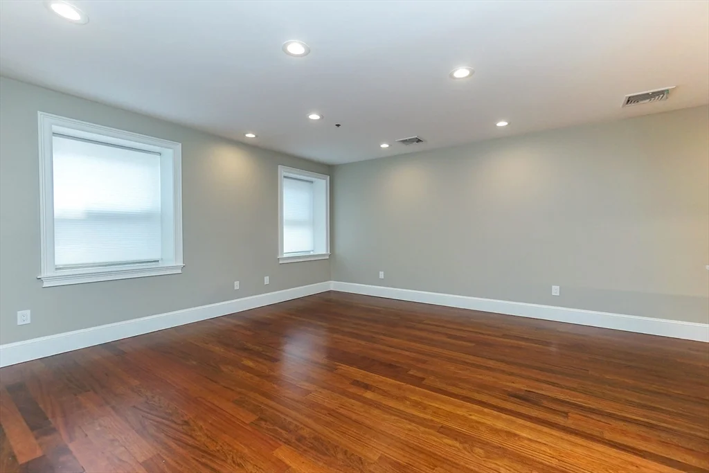 2 bed, 2 bath apartment for rent at 120 W 7th St Unit 105, South Boston — photo 6 of 18