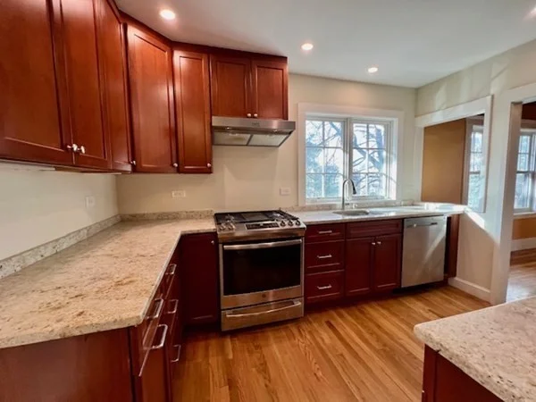 3 bed, 1 bath apartment for rent at 120 Walden St Unit 2, Cambridge — photo 1 of 15