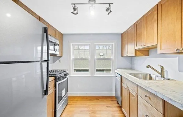 2 bed, 1 bath apartment for rent at 120 Walden St Unit 3, Neighborhood Nine — photo 11 of 12