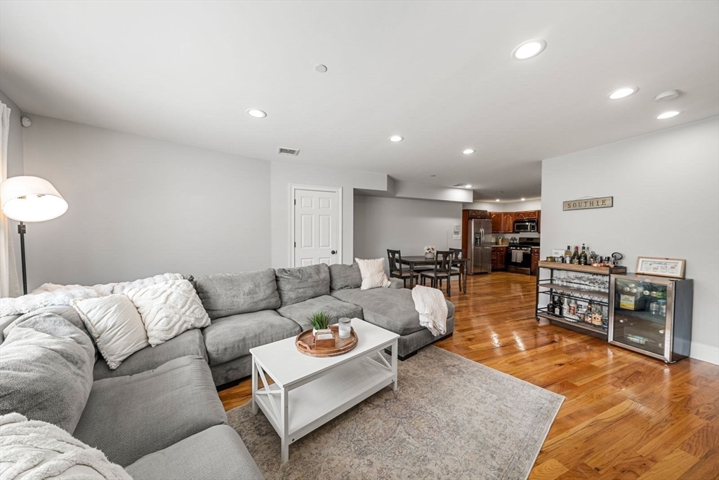 3 bed, 2 bath apartment for rent at 120 West 7th Unit 101, South Boston — photo 1 of 37