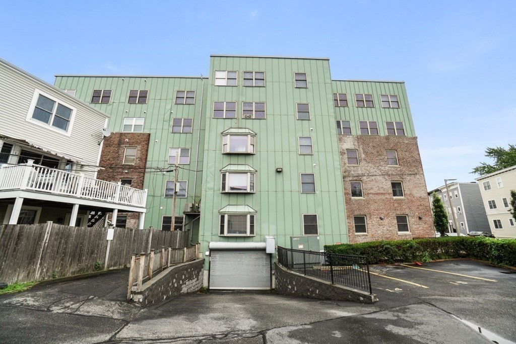 3 bed, 2 bath apartment for rent at 120 West 7th Unit 101, South Boston — photo 35 of 37