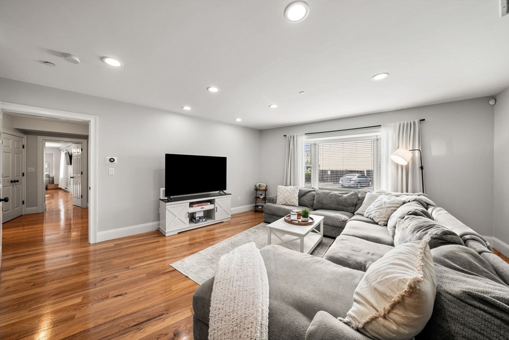 3 bed, 2 bath apartment for rent at 120 West 7th Unit 101, South Boston — photo 3 of 37