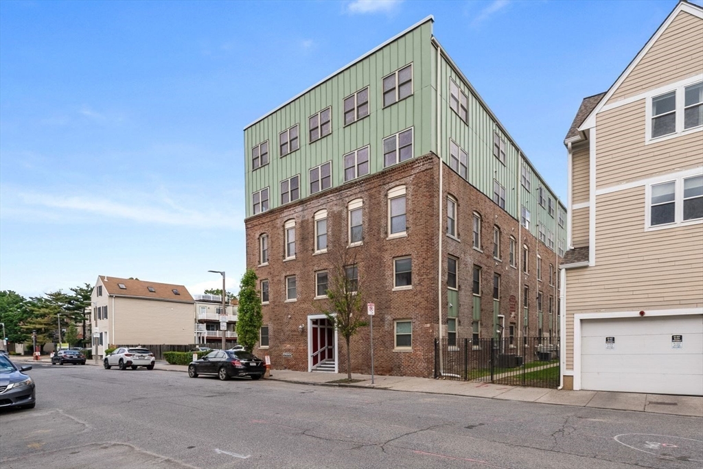 3 bed, 2 bath apartment for rent at 120 West 7th Unit 101, South Boston — photo 34 of 37