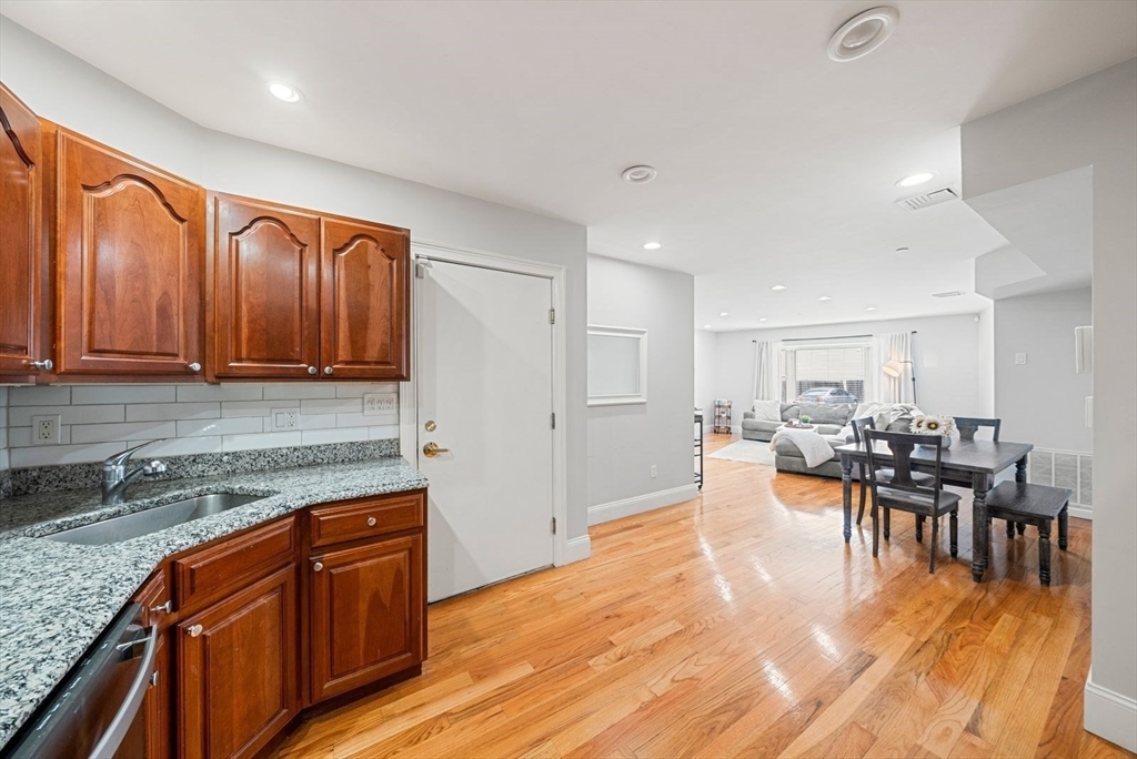 3 bed, 2 bath apartment for rent at 120 West 7th Unit 101, South Boston — photo 8 of 37