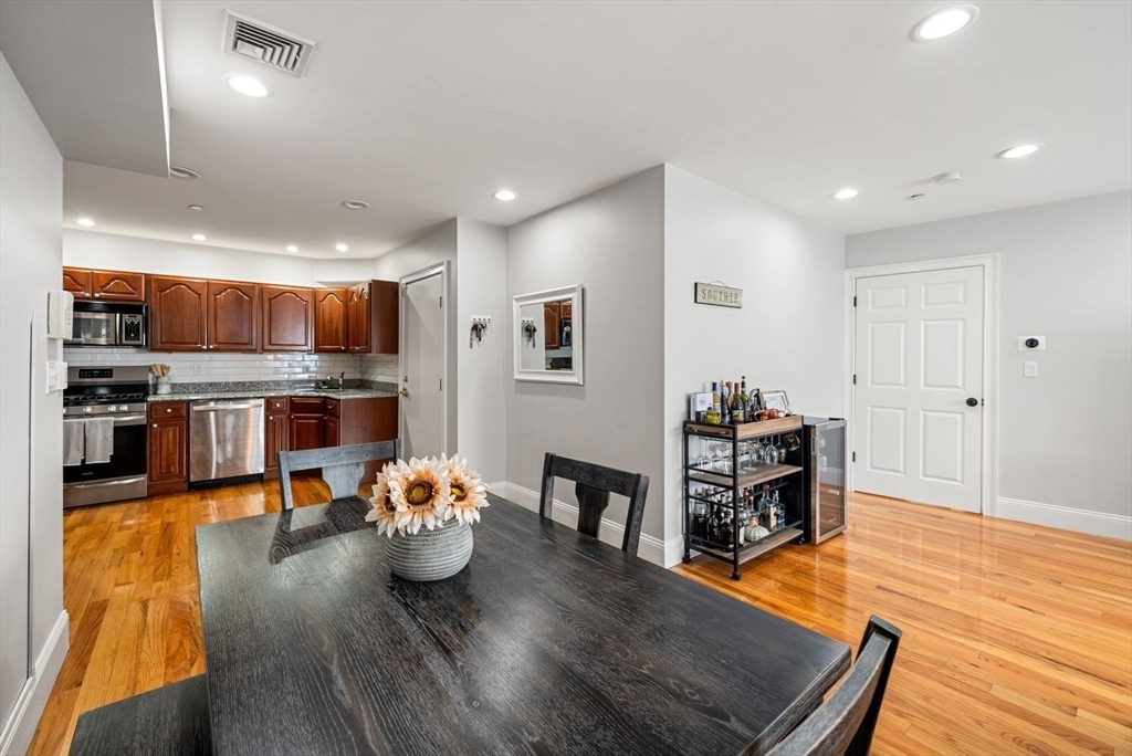 3 bed, 2 bath apartment for rent at 120 West 7th Unit 101, South Boston — photo 9 of 37
