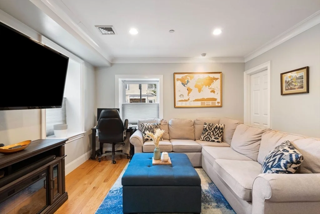 1 bed, 1 bath apartment for rent at 120 West 7th Unit 102, South Boston — photo 4 of 21