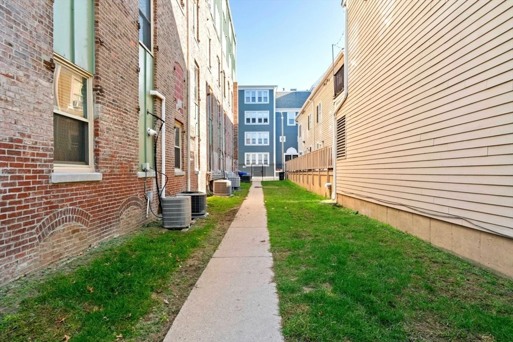 1 bed, 1 bath apartment for rent at 120 West 7th Unit 102, South Boston — photo 21 of 21