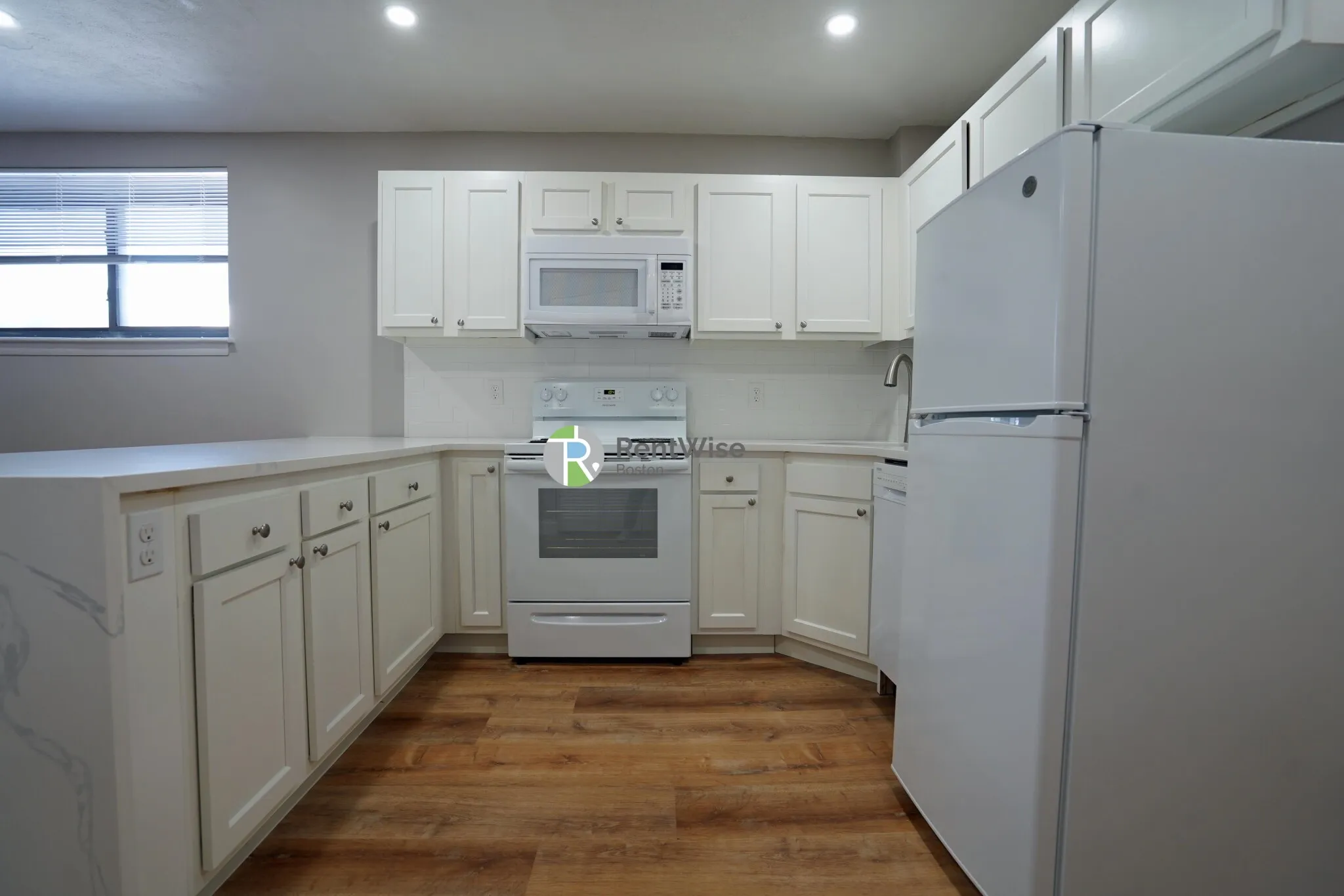 Studio bed, 1 bath apartment for rent at 1200 Commonwealth Ave Unit 1A, Brighton — photo 4 of 11