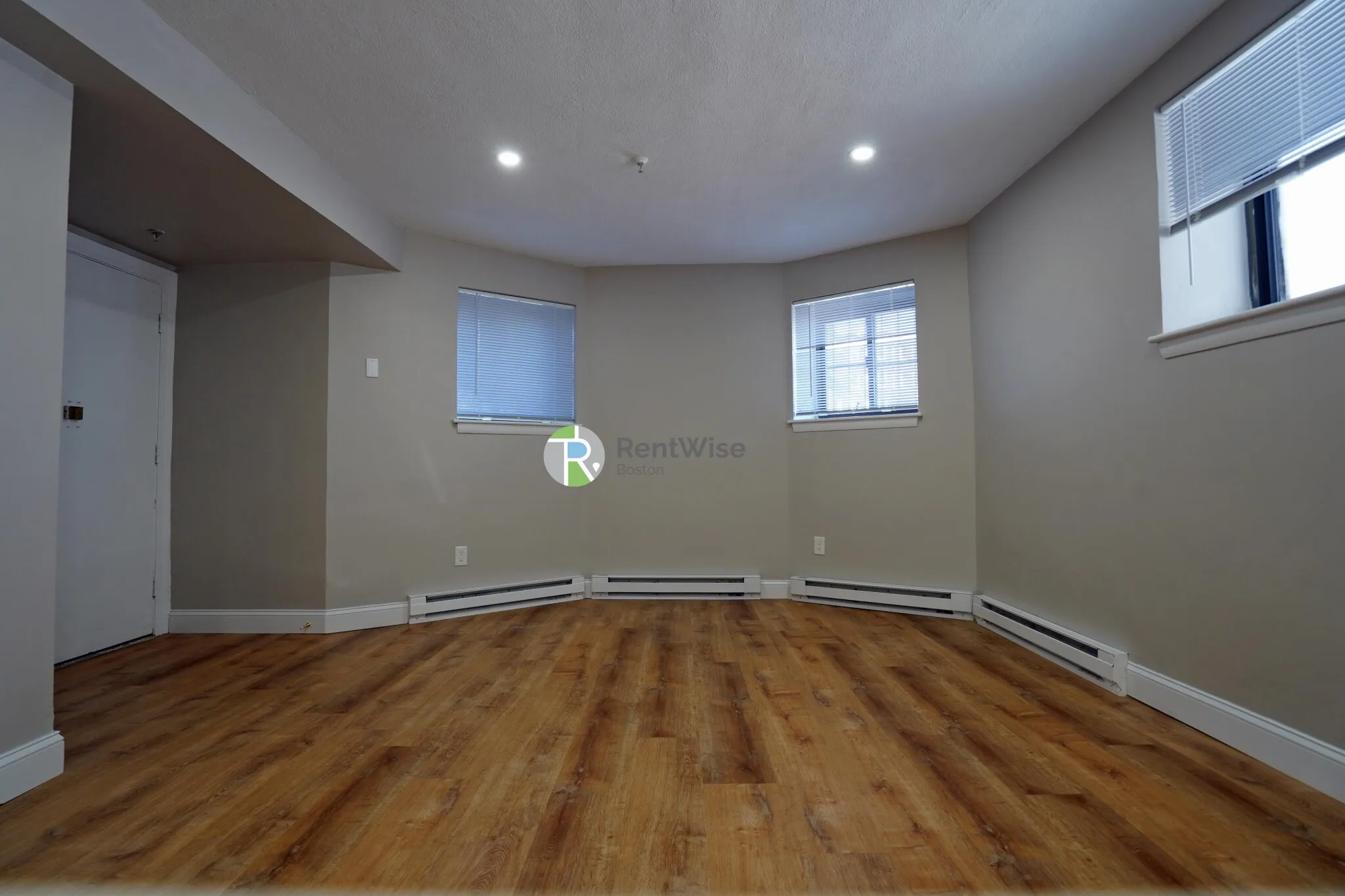 Studio bed, 1 bath apartment for rent at 1200 Commonwealth Ave Unit 1A, Brighton — photo 3 of 11