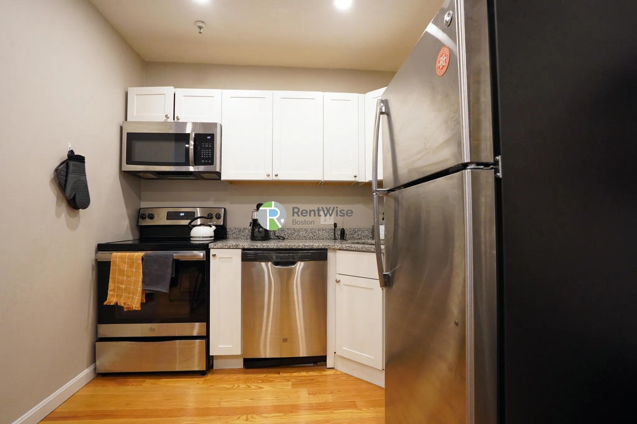 1 bed, 1 bath apartment for rent at 1200 Commonwealth Ave Unit 20-1, Brighton — photo 5 of 12
