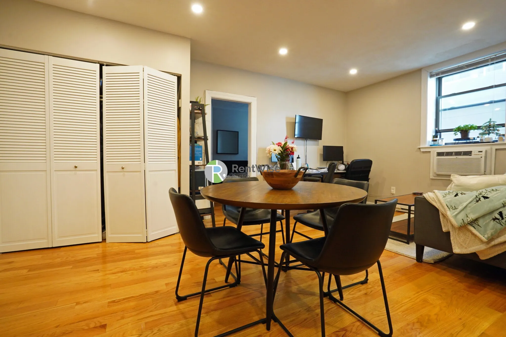 1 bed, 1 bath apartment for rent at 1200 Commonwealth Ave Unit 20-1, Brighton — photo 3 of 12