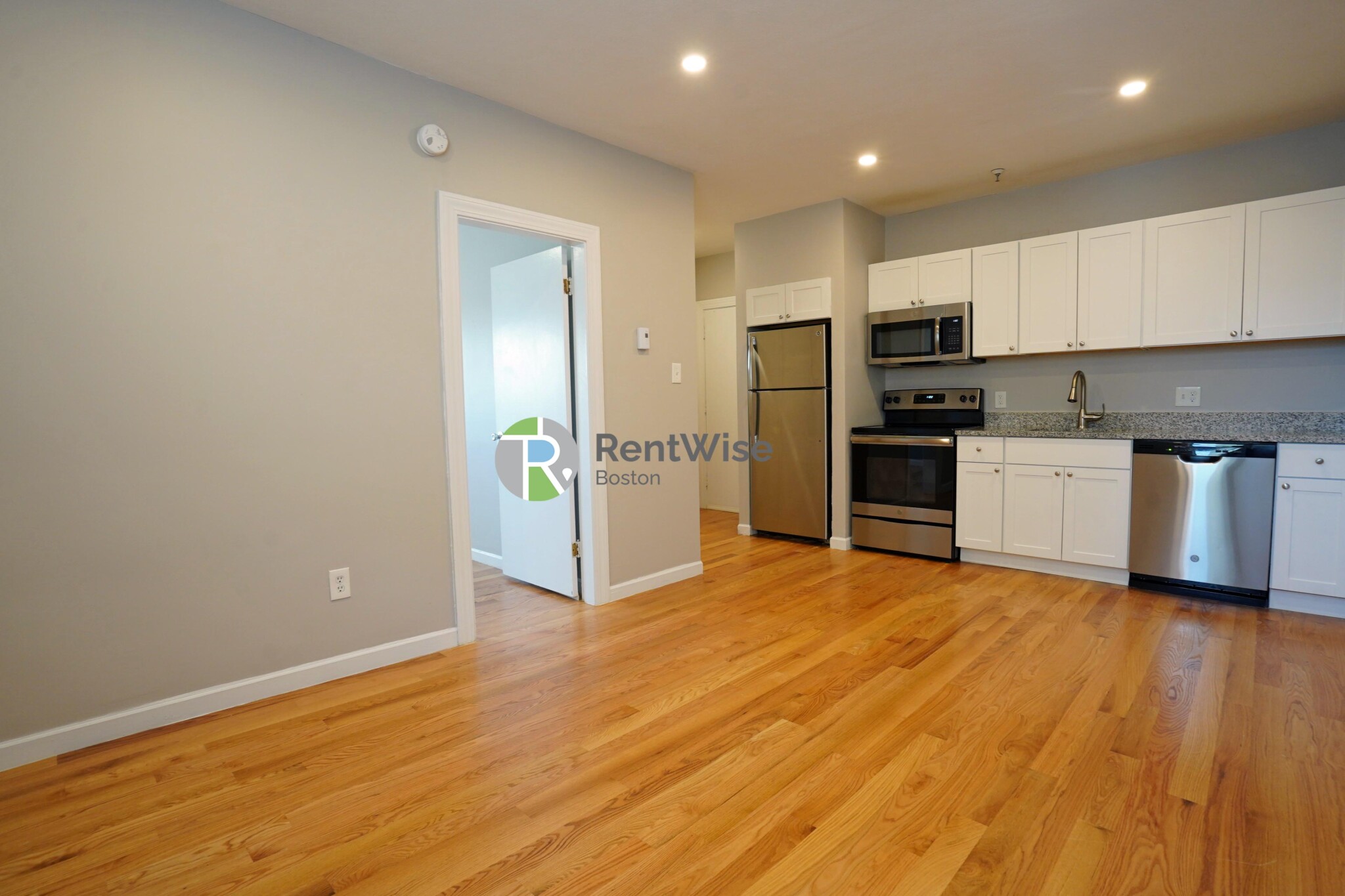 1 bed, 1 bath apartment for rent at 1200 Commonwealth Ave Unit 28, Brighton — photo 5 of 16