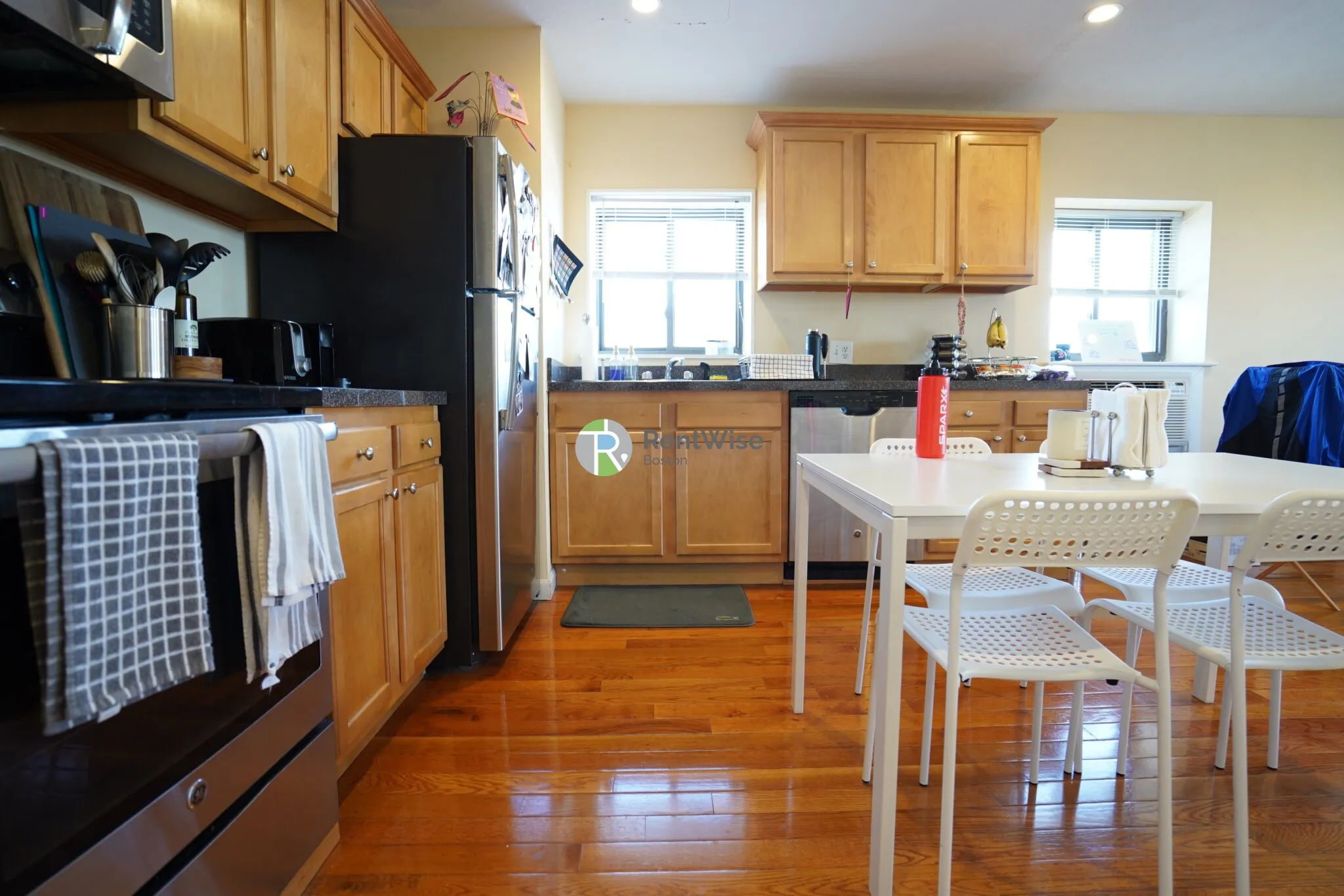 2 bed, 1 bath apartment for rent at 1200 Commonwealth Ave Unit 31, Brighton — photo 3 of 15