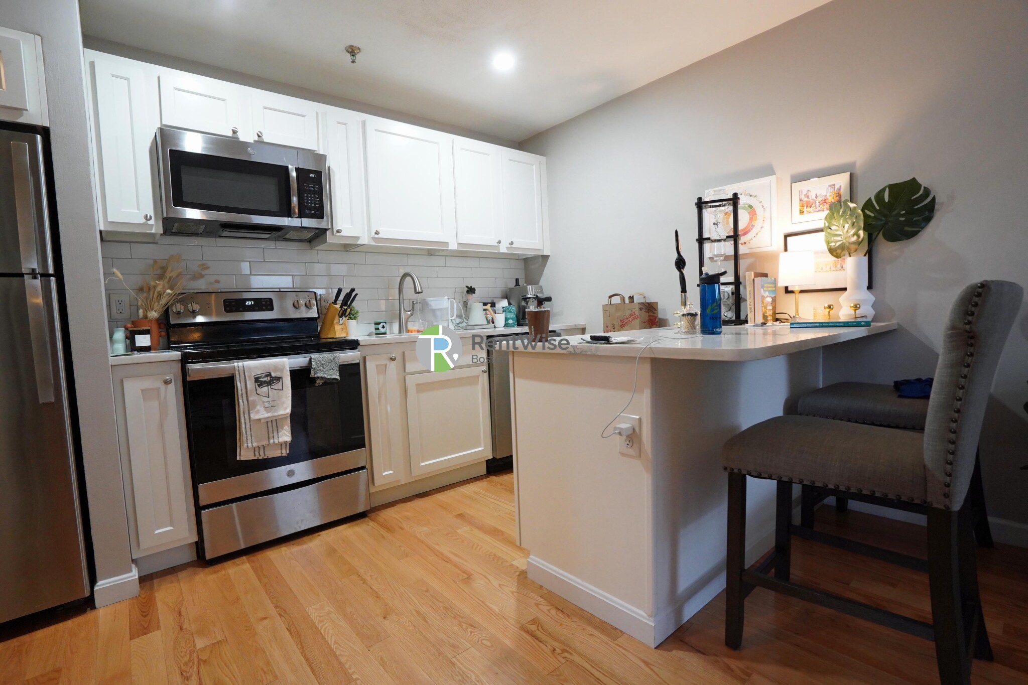 1 bed, 1 bath apartment for rent at 1200 Commonwealth Ave Unit 34, Brighton — photo 5 of 15