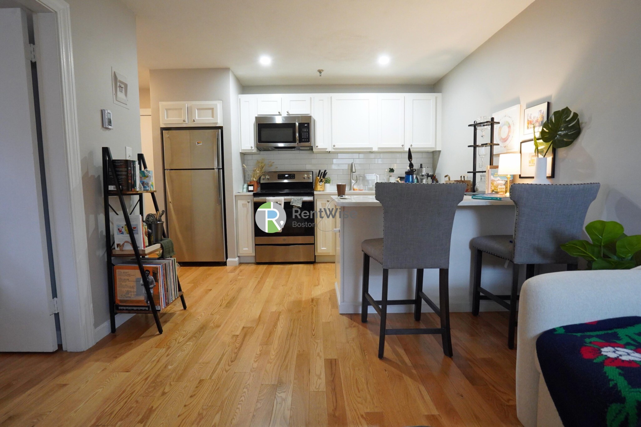1 bed, 1 bath apartment for rent at 1200 Commonwealth Ave Unit 34, Brighton — photo 3 of 15