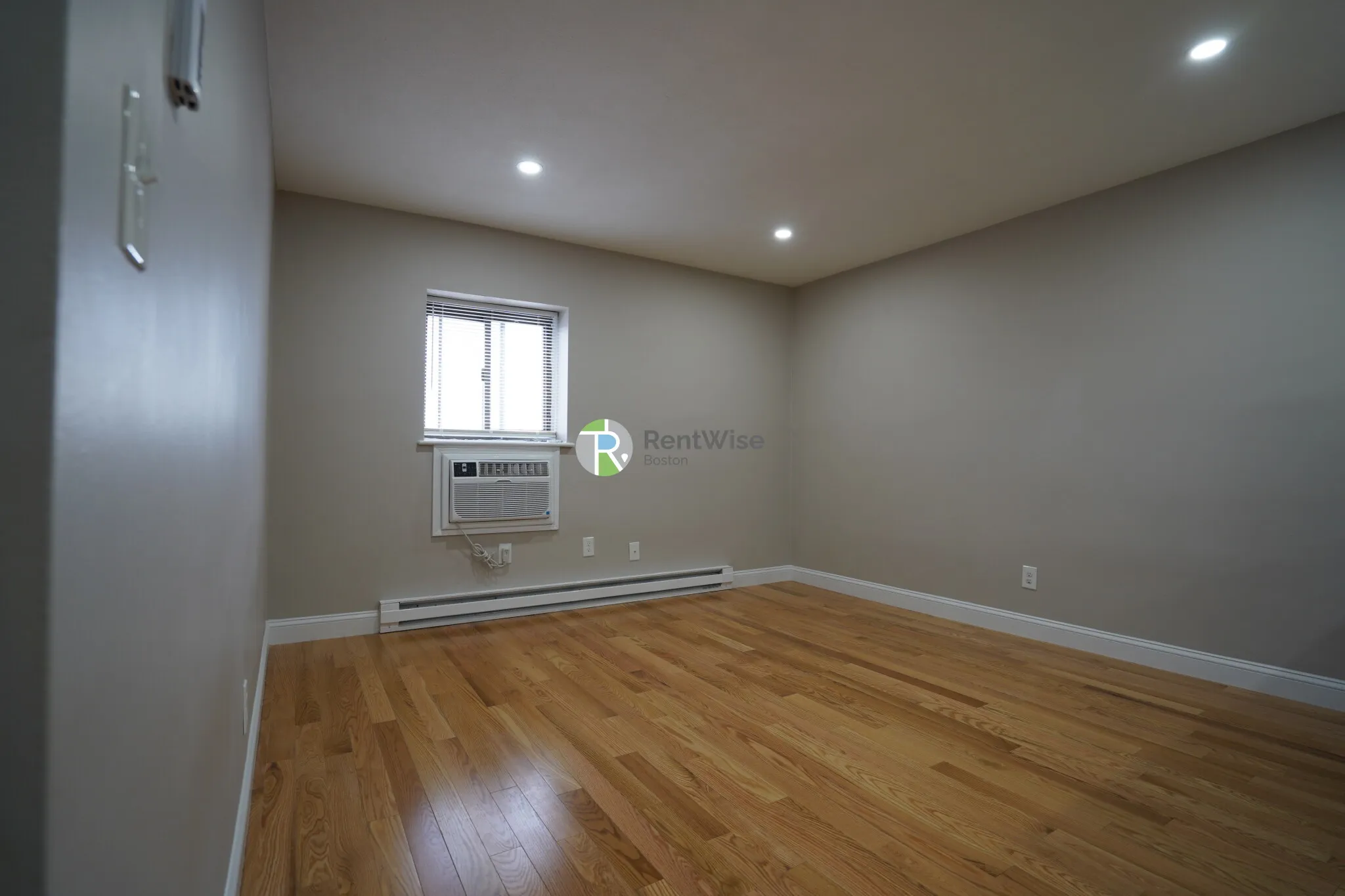 2 bed, 1 bath apartment for rent at 1200 Commonwealth Ave Unit 35, Brighton — photo 4 of 21