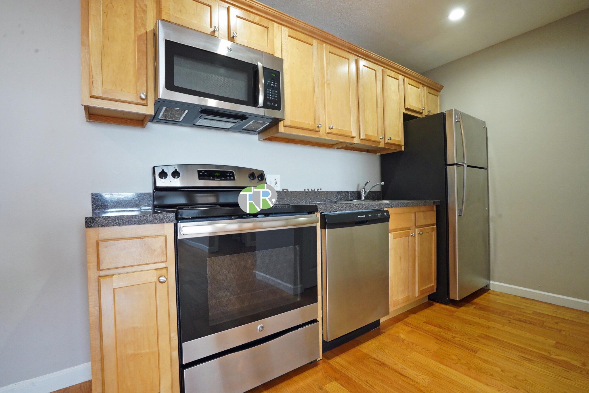 2 bed, 1 bath apartment for rent at 1200 Commonwealth Ave Unit 41, Brighton — photo 6 of 20