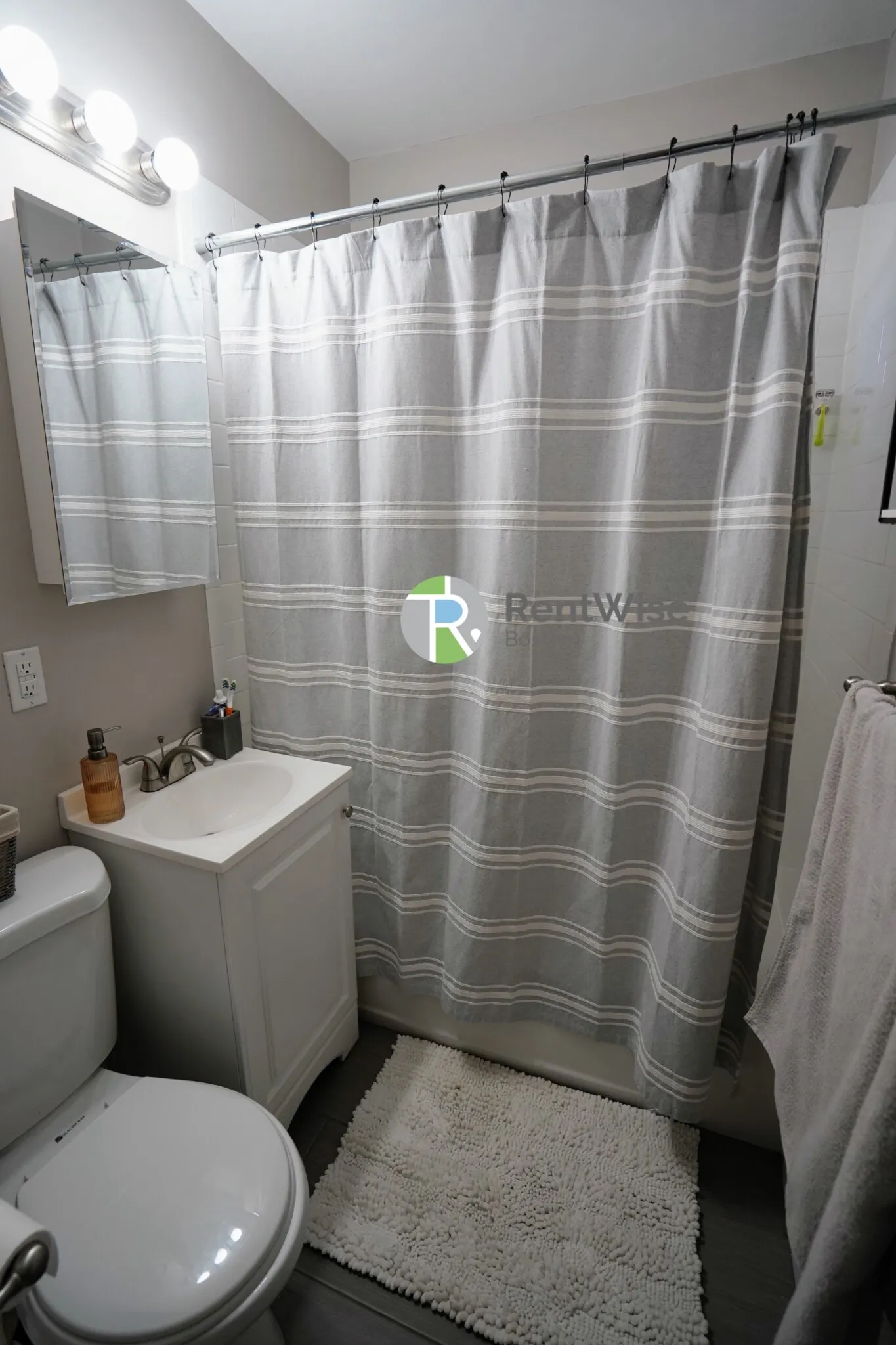 2 bed, 1 bath apartment for rent at 1200 Commonwealth Ave Unit 5, Brighton — photo 12 of 18