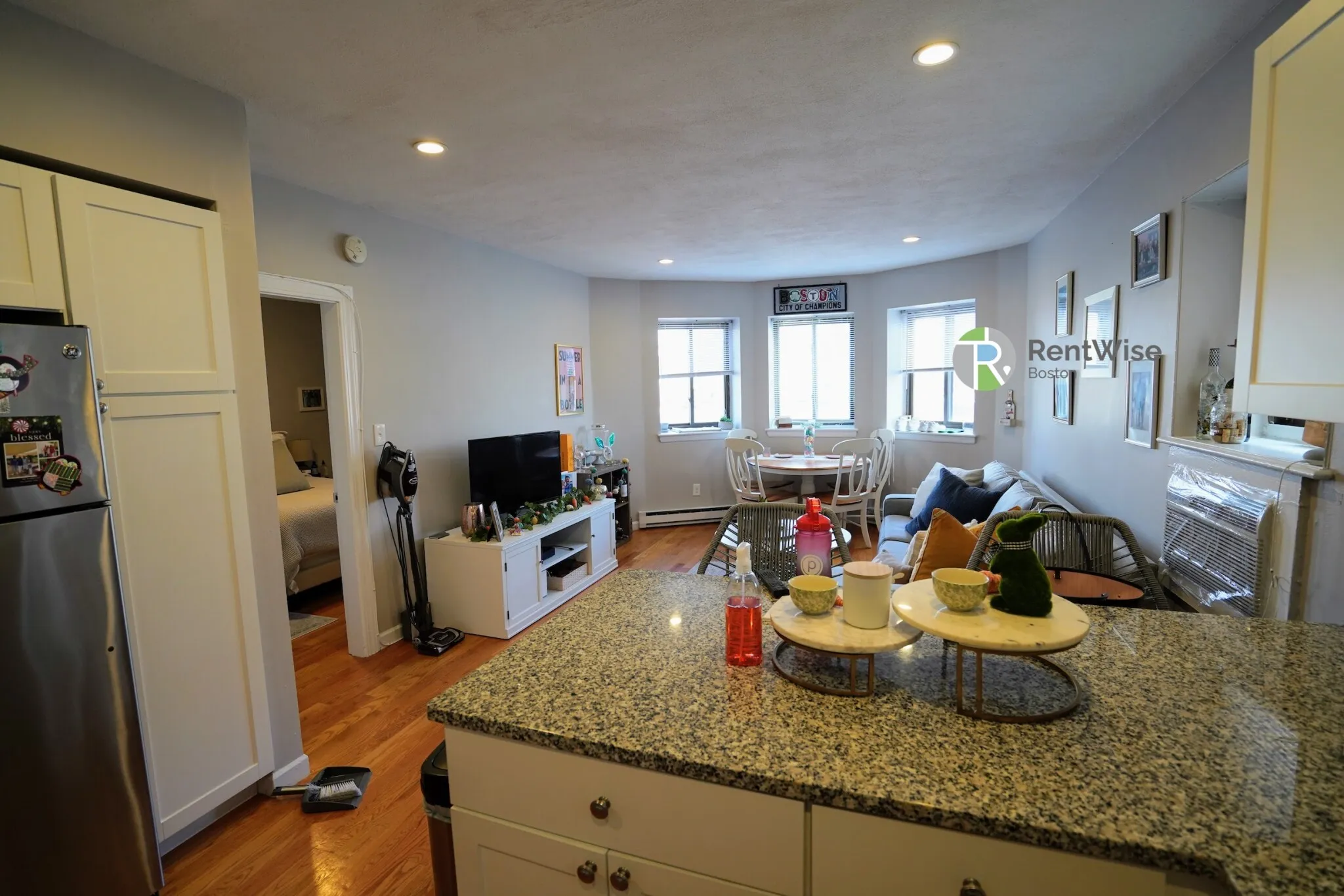 2 bed, 1 bath apartment for rent at 1200 Commonwealth Ave Unit 5, Brighton — photo 3 of 18