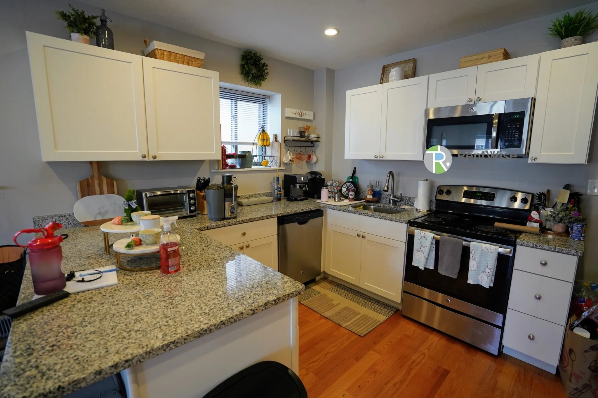 2 bed, 1 bath apartment for rent at 1200 Commonwealth Ave Unit 5, Brighton — photo 5 of 18