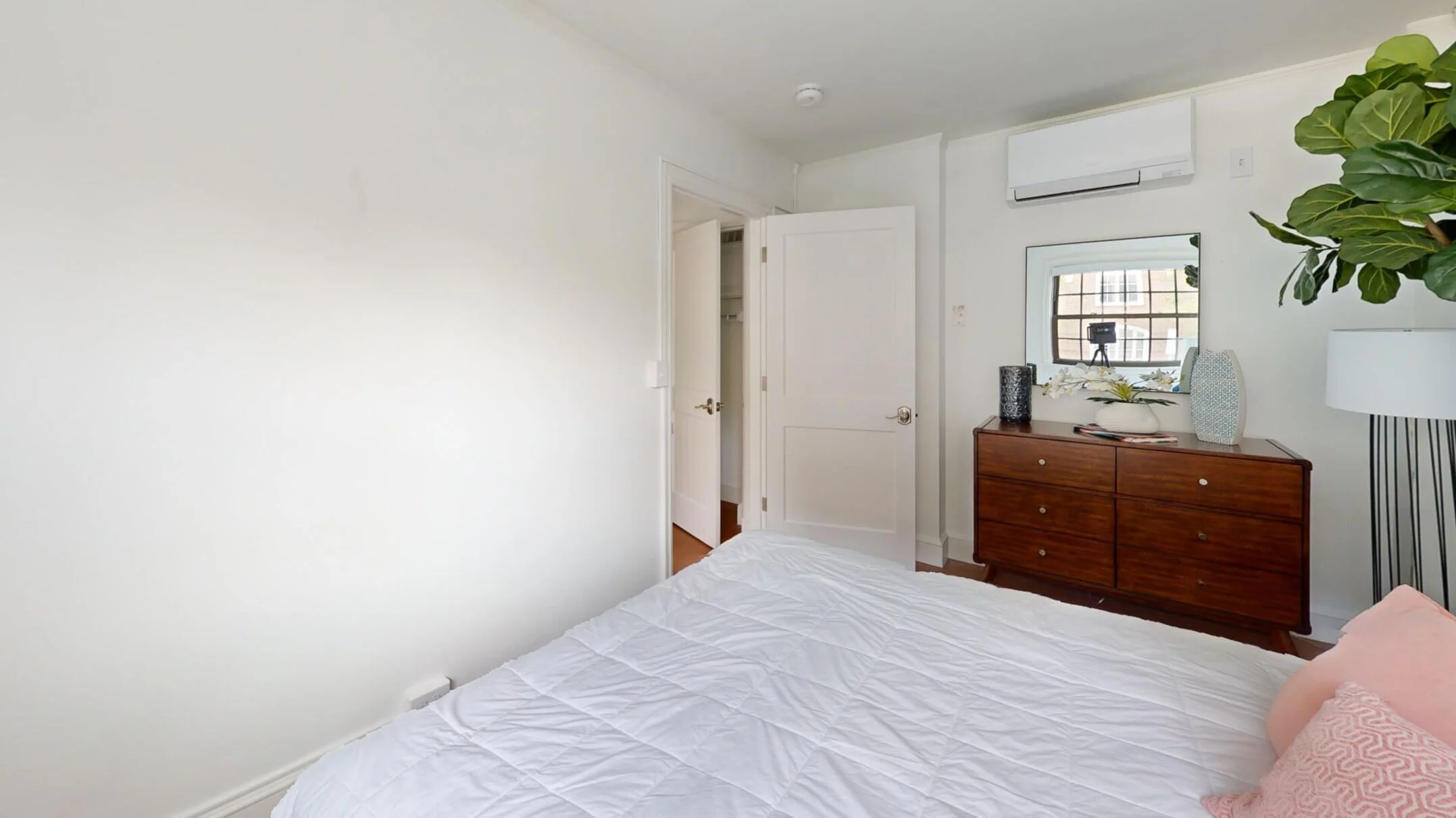 Studio bed, 1 bath apartment for rent at 1200 Massachusetts Ave Unit 201W, Riverside — photo 4 of 17