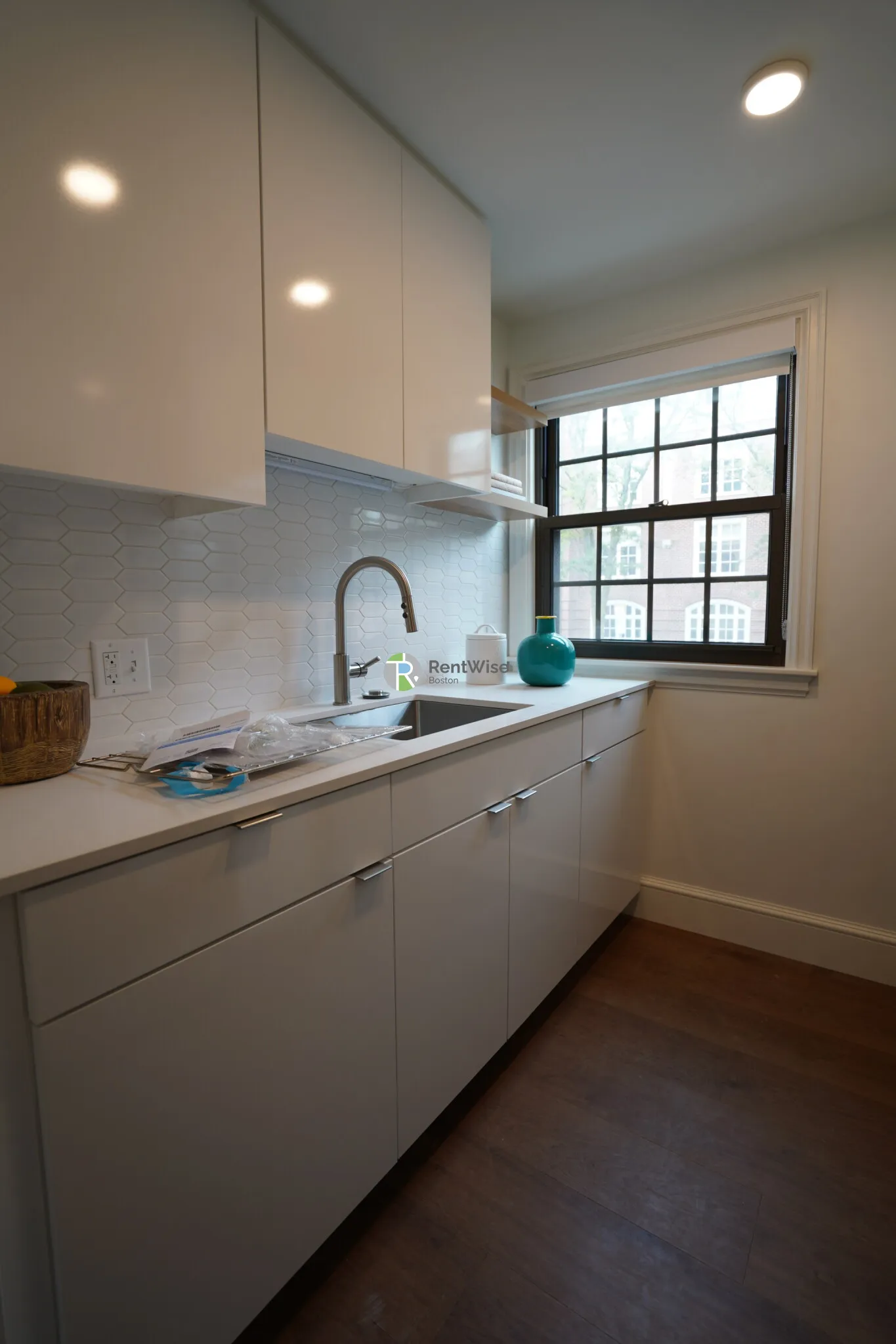 1 bed, 1 bath apartment for rent at 1200 Massachusetts Ave Unit 204, Riverside — photo 5 of 18