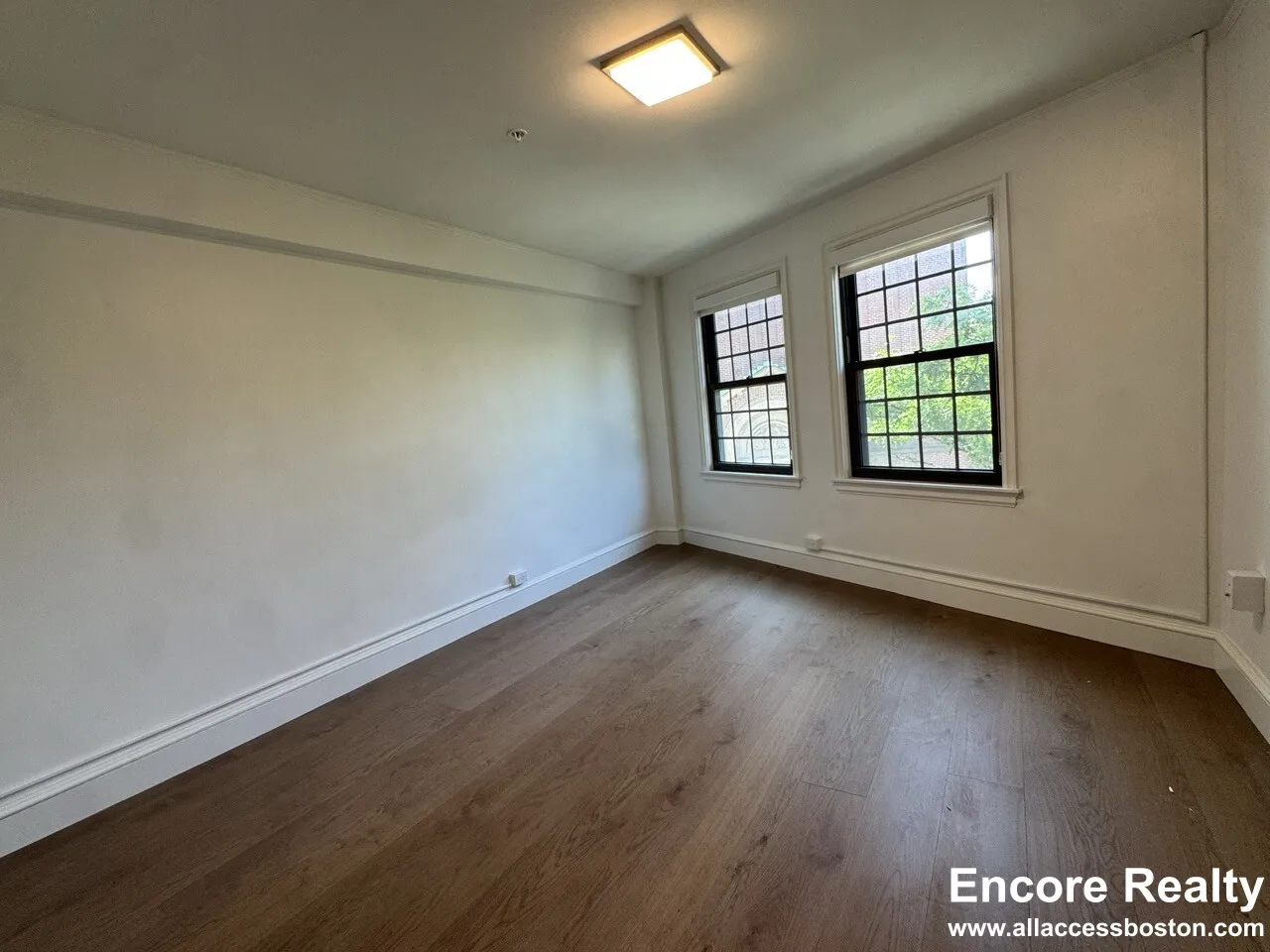 2 bed, 1 bath apartment for rent at 1200 Massachusetts Ave Unit 207M, Riverside — photo 2 of 14