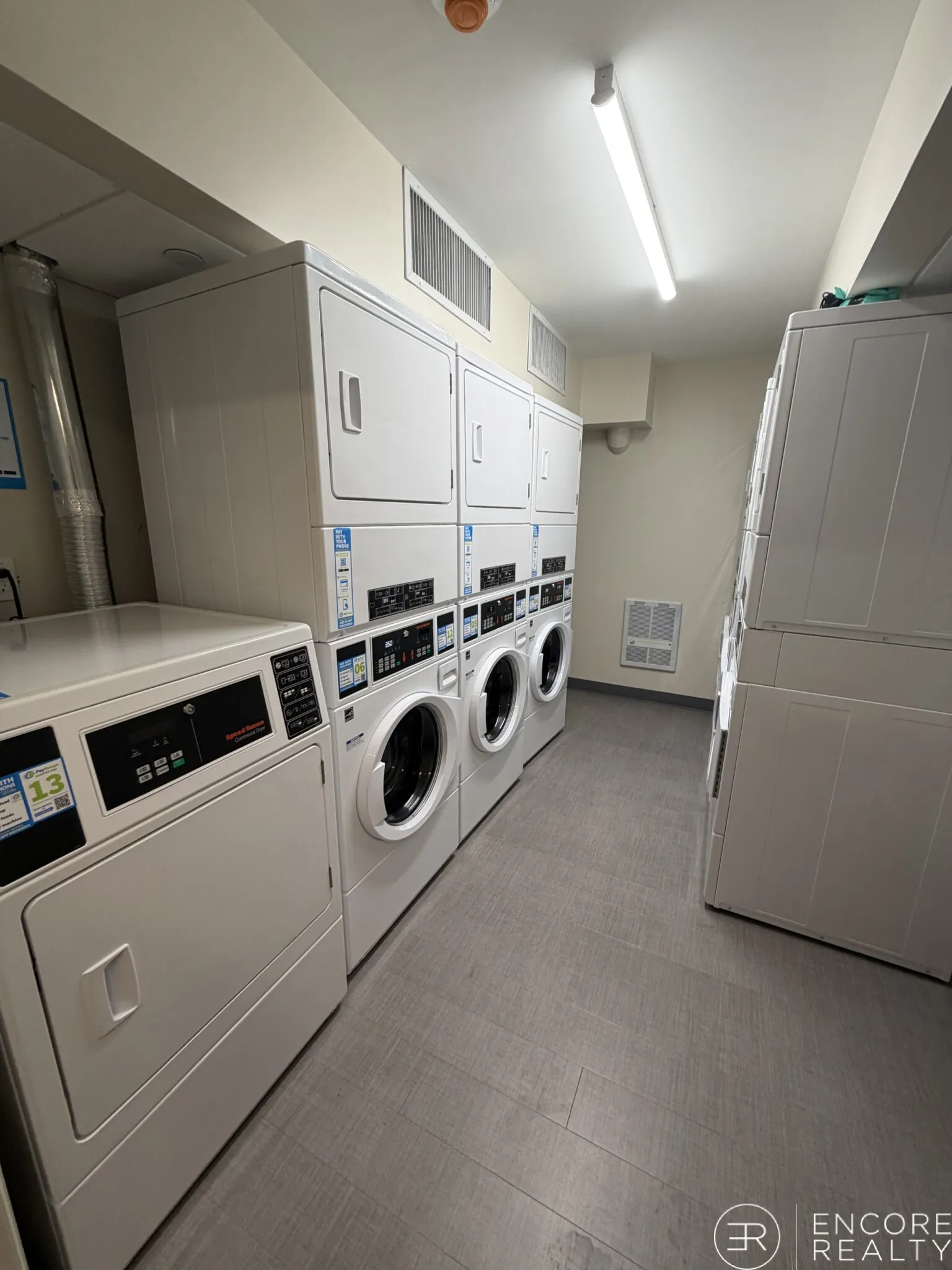 Studio bed, 1 bath apartment for rent at 1200 Massachusetts Ave Unit 216A, Riverside — photo 8 of 9