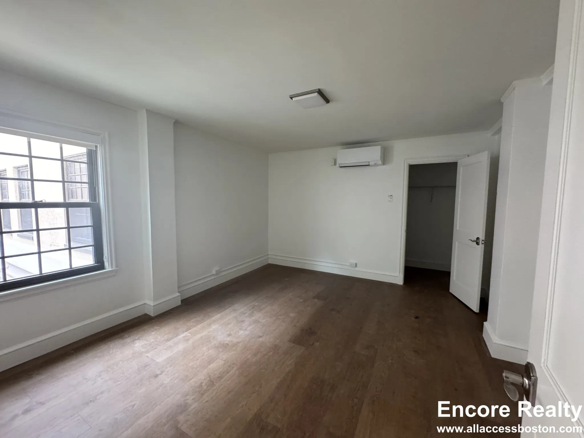 2 bed, 1 bath apartment for rent at 1200 Massachusetts Ave Unit 307, Riverside — photo 7 of 8