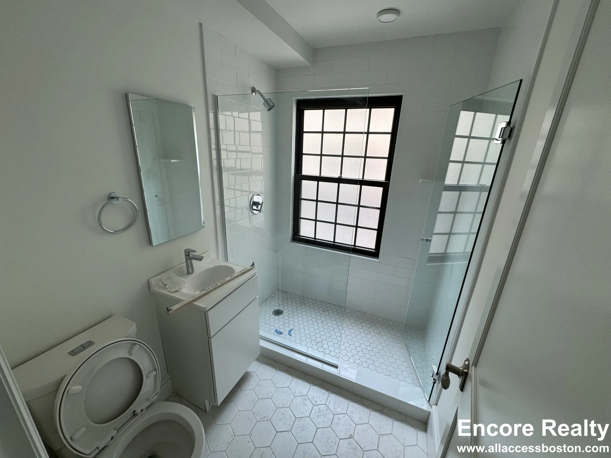 2 bed, 1 bath apartment for rent at 1200 Massachusetts Ave Unit 307, Riverside — photo 3 of 8