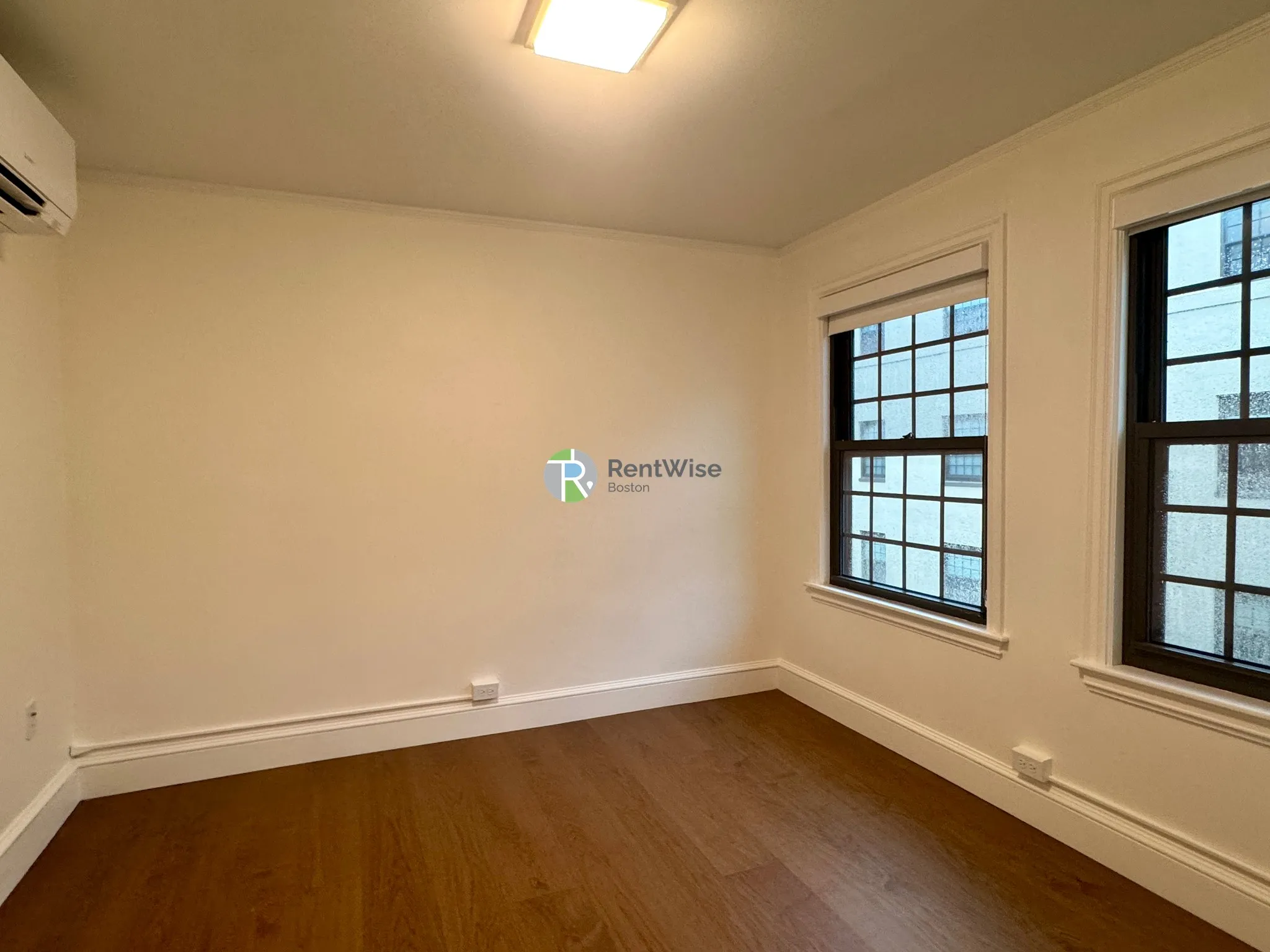 1 bed, 1 bath apartment for rent at 1200 Massachusetts Ave Unit 410, Riverside — photo 3 of 29