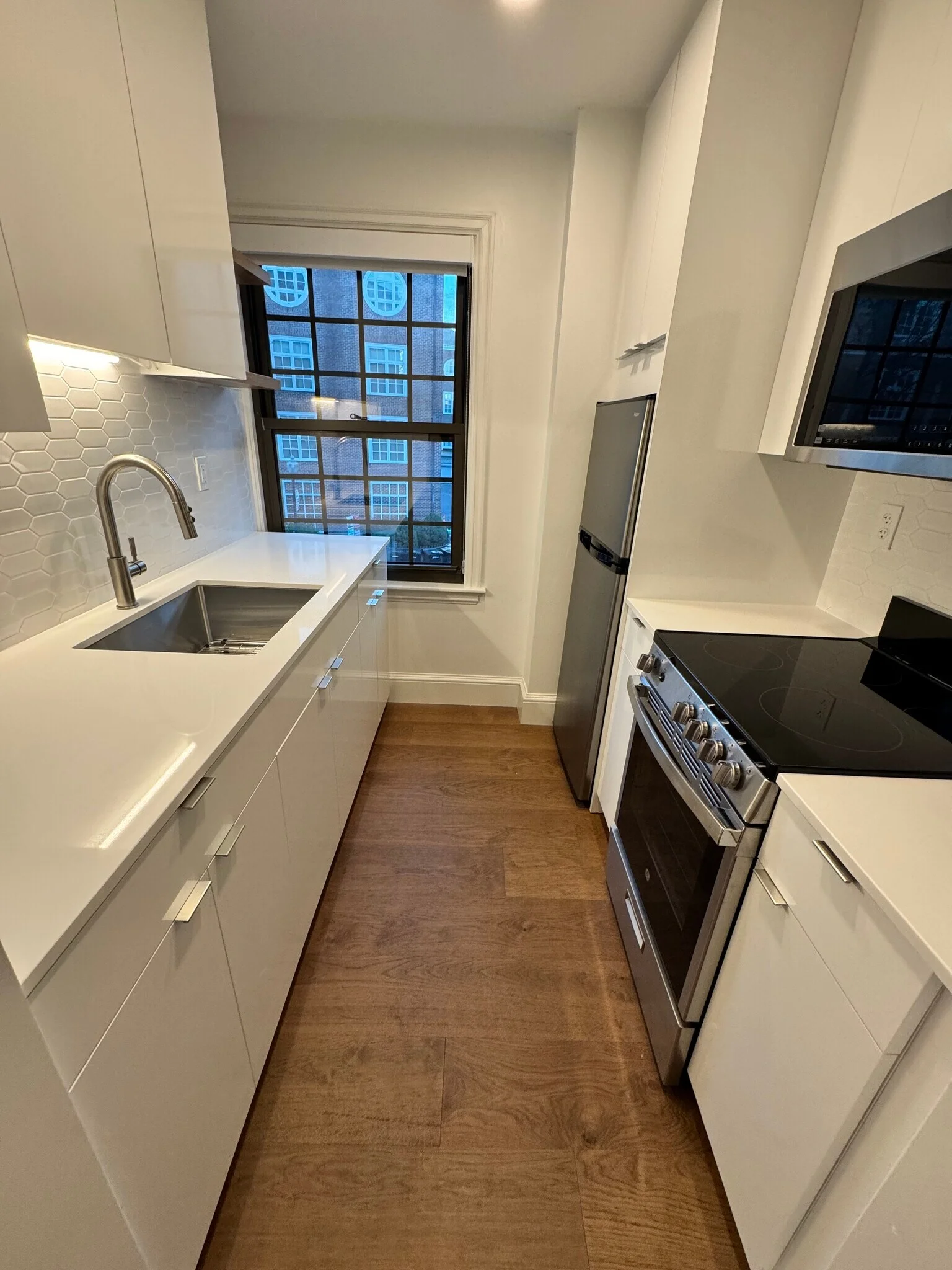 Studio bed, 1 bath apartment for rent at 1200 Massachusetts Ave Unit 5, Riverside — photo 2 of 6