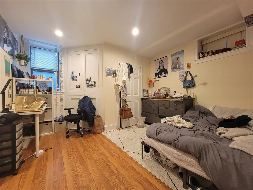 4 bed, 2 bath apartment for rent at 1203 Beacon St Unit 1, Coolidge Corner — photo 5 of 10