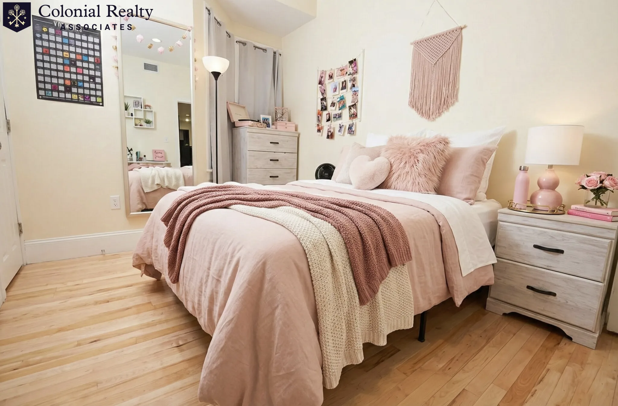 4 bed, 2 bath apartment for rent at 1203 Beacon St Unit 3, Brookline — photo 2 of 10