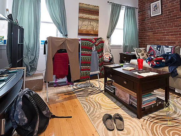 1 bed, 1 bath apartment for rent at 1203 Beacon St Unit 4, Brookline — photo 7 of 8