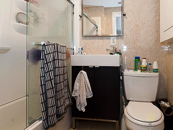 1 bed, 1 bath apartment for rent at 1203 Beacon St Unit 4, Brookline — photo 5 of 8
