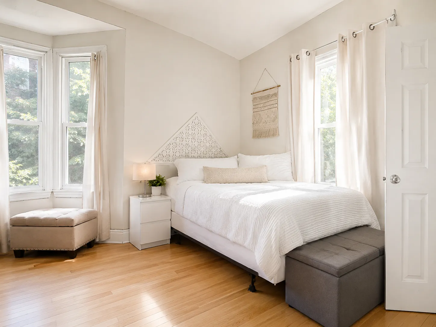 4 bed, 2 bath apartment for rent at 1203 Beacon St Unit Two, Brookline — photo 8 of 23