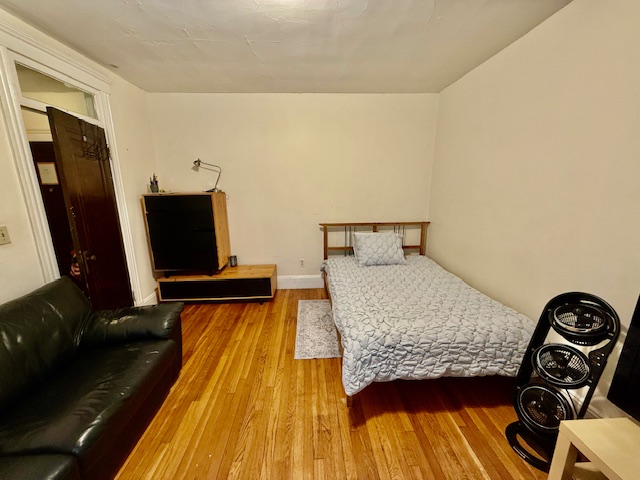 Studio bed, 1 bath apartment for rent at 1203 Boylston St Unit 26, Fenway — photo 3 of 11