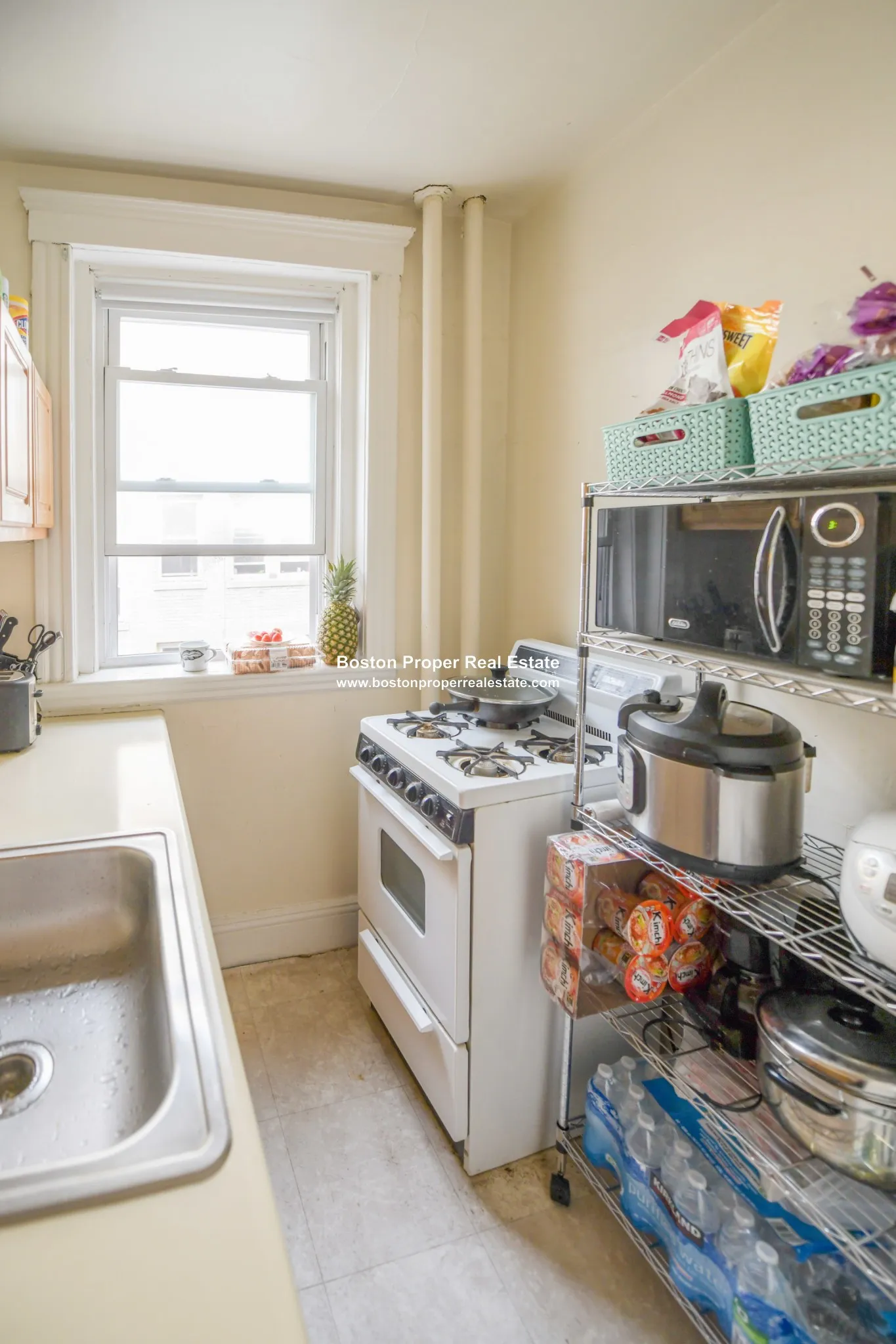 Studio bed, 1 bath apartment for rent at 1203 Boylston St Unit 36, Fenway — photo 4 of 5