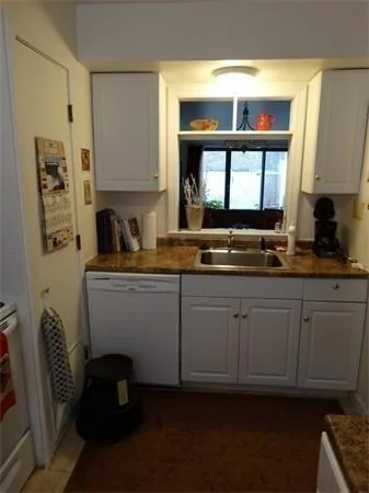 2 bed, 1 bath apartment for rent at 1203 Windsor Unit 1203, Framingham — photo 5 of 24