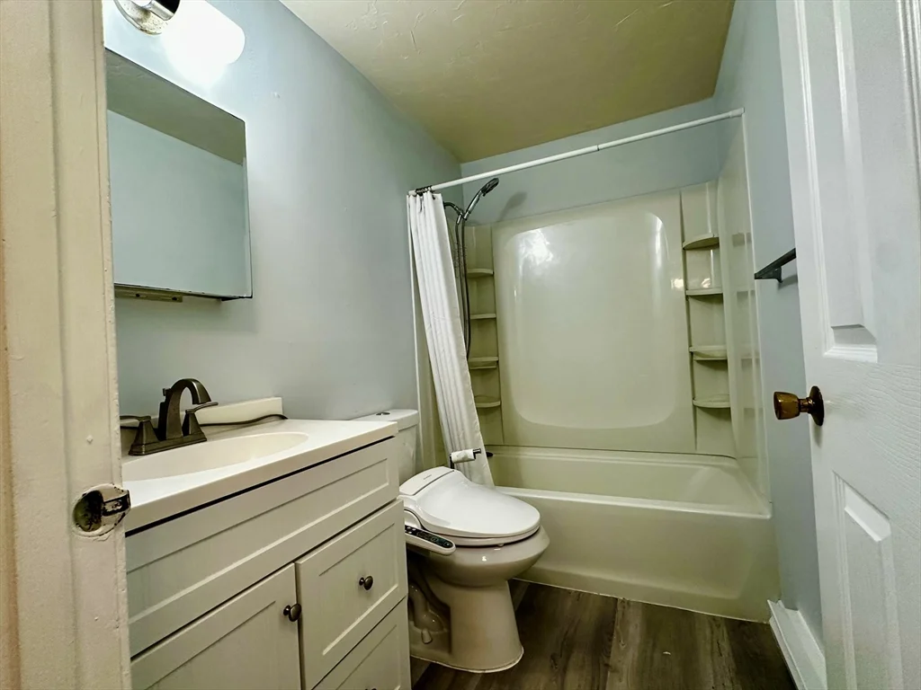 2 bed, 1 bath apartment for rent at 1205 Grafton St Unit B18, Broadmeadow Brook — photo 23 of 39