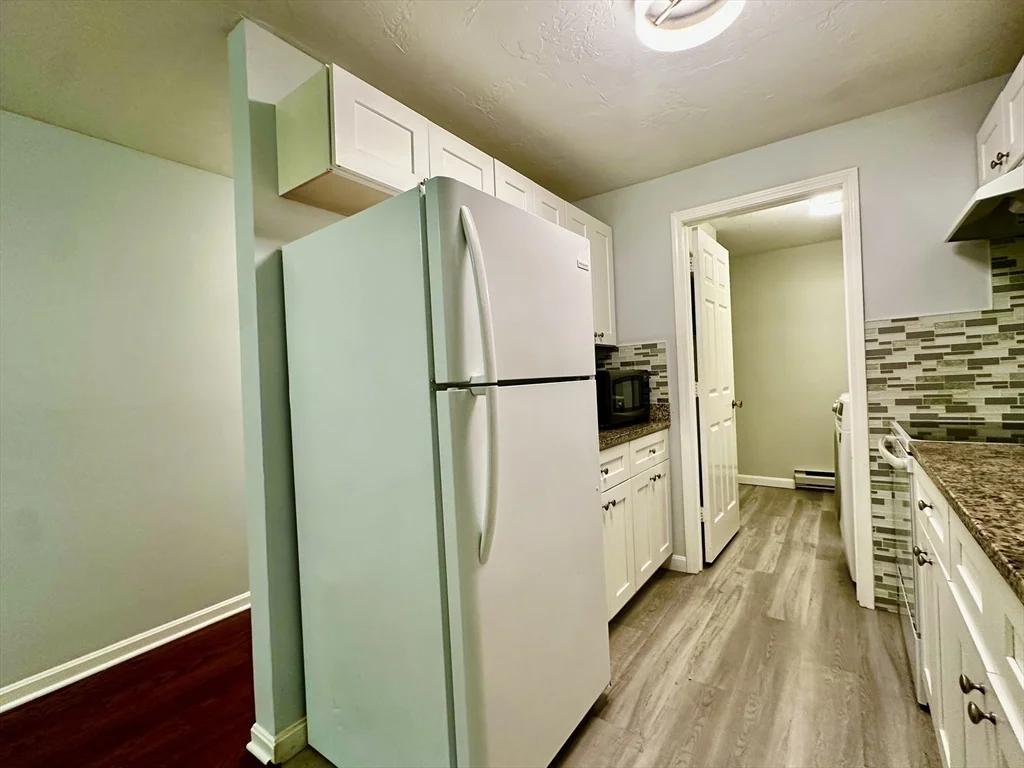 2 bed, 1 bath apartment for rent at 1205 Grafton St Unit B18, Broadmeadow Brook — photo 11 of 39