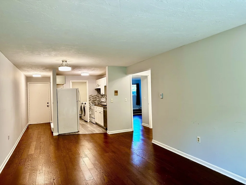 2 bed, 1 bath apartment for rent at 1205 Grafton St Unit B18, Broadmeadow Brook — photo 8 of 39