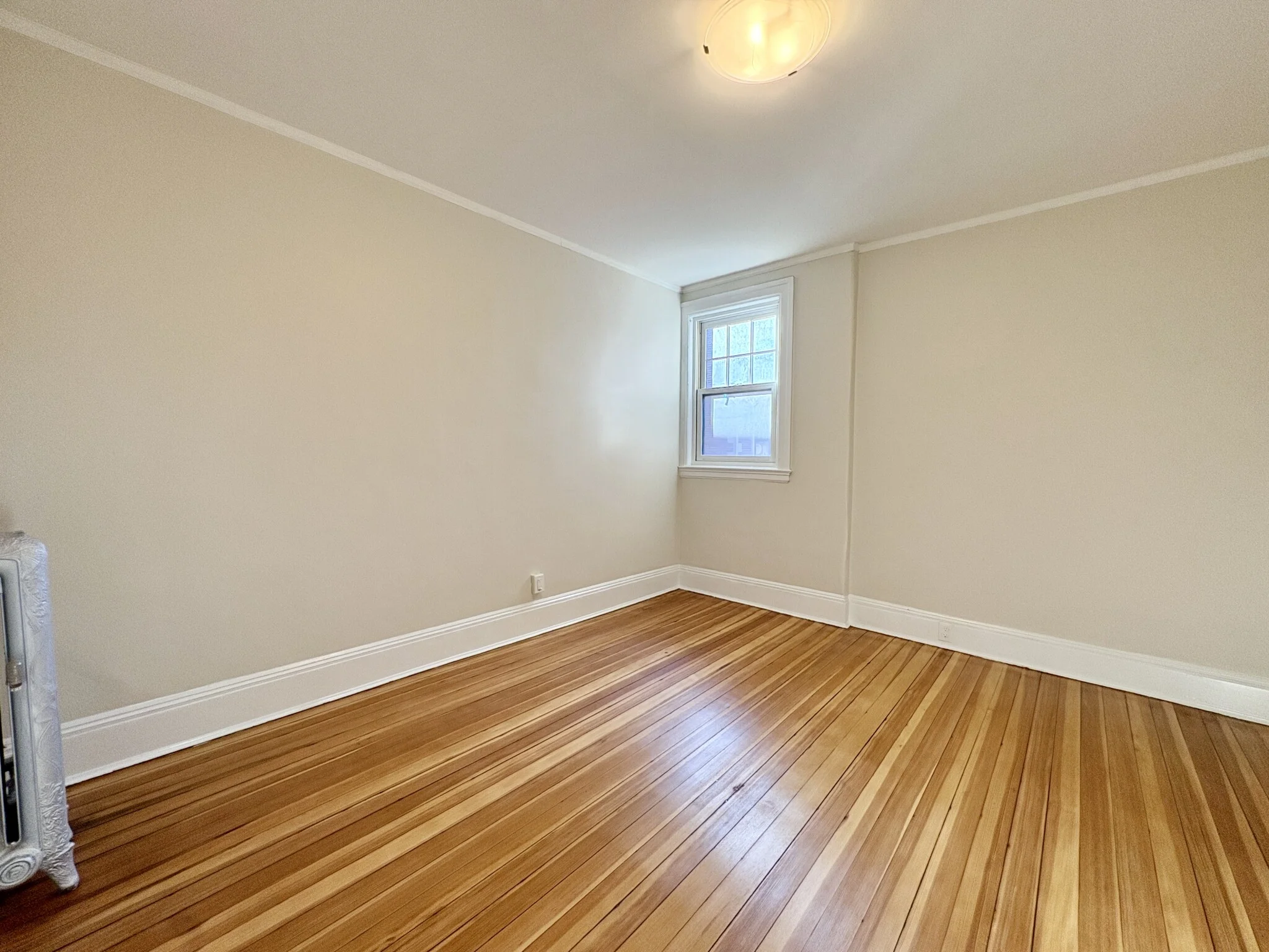 3 bed, 1 bath apartment for rent at 1209 Beacon St Unit 6, Coolidge Corner — photo 6 of 12