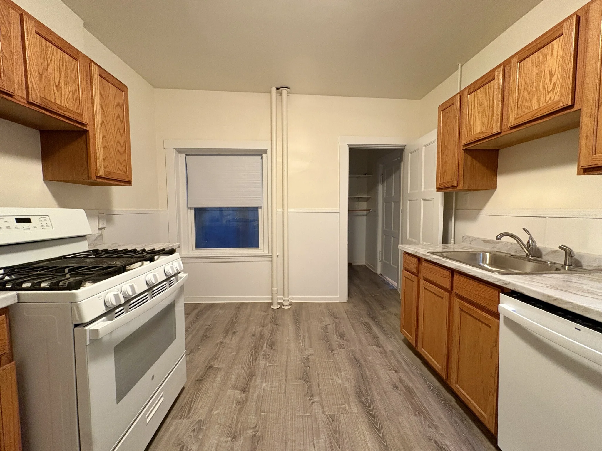 3 bed, 1 bath apartment for rent at 1209 Beacon St Unit 6, Coolidge Corner — photo 11 of 12